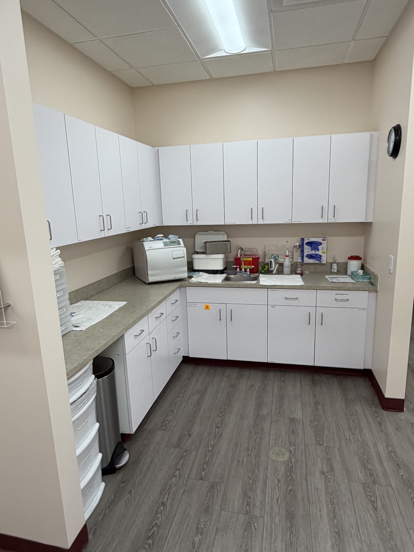 Operatory detail, Paswaters build-out